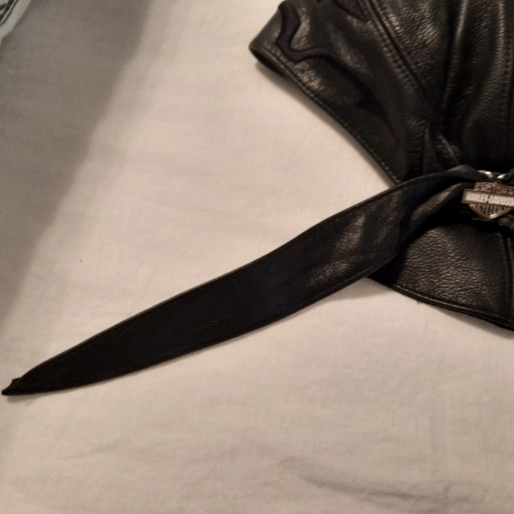Leather skull cap